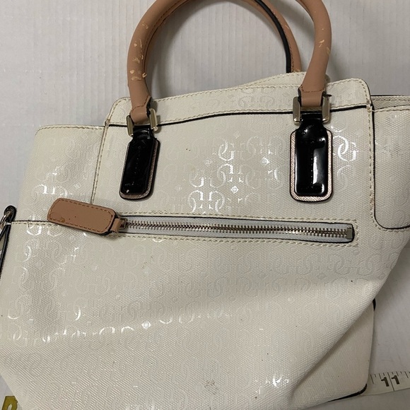 Guess purse cream w black flowers useful but well loved $49 - Picture 7 of 13